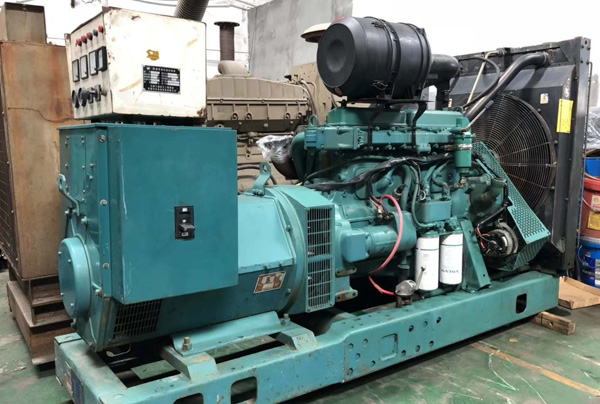 泸州发电机蓄电池保养：常充电防腐蚀，确保启动无障碍