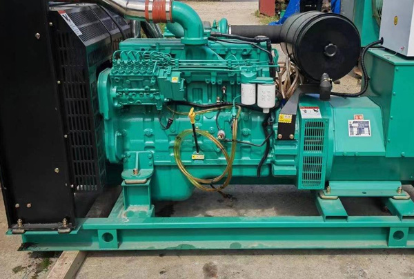 泸州发电机火花塞保养：定期清洁调间隙，启动高效不费力